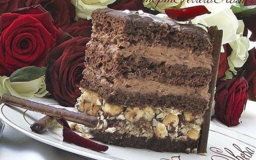 Торт "Ферреро Роше" - нежнейшие шоколадные коржи с шоколадным кремом и грильяжной прослойкой из белого шоколада с фундуком и хрустящими вафлями